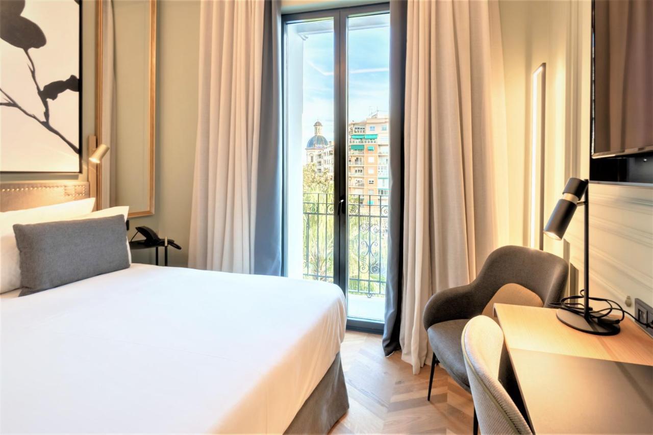 Hotel L&H Gran Via Walencja Zewnętrze zdjęcie